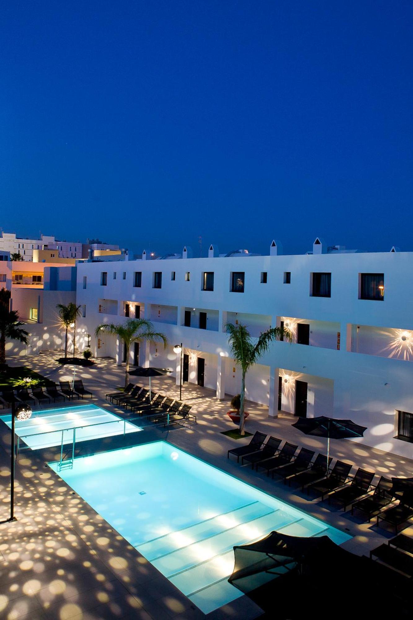 Migjorn Ibiza Suites & Spa Platja d'en Bossa Eksteriør billede