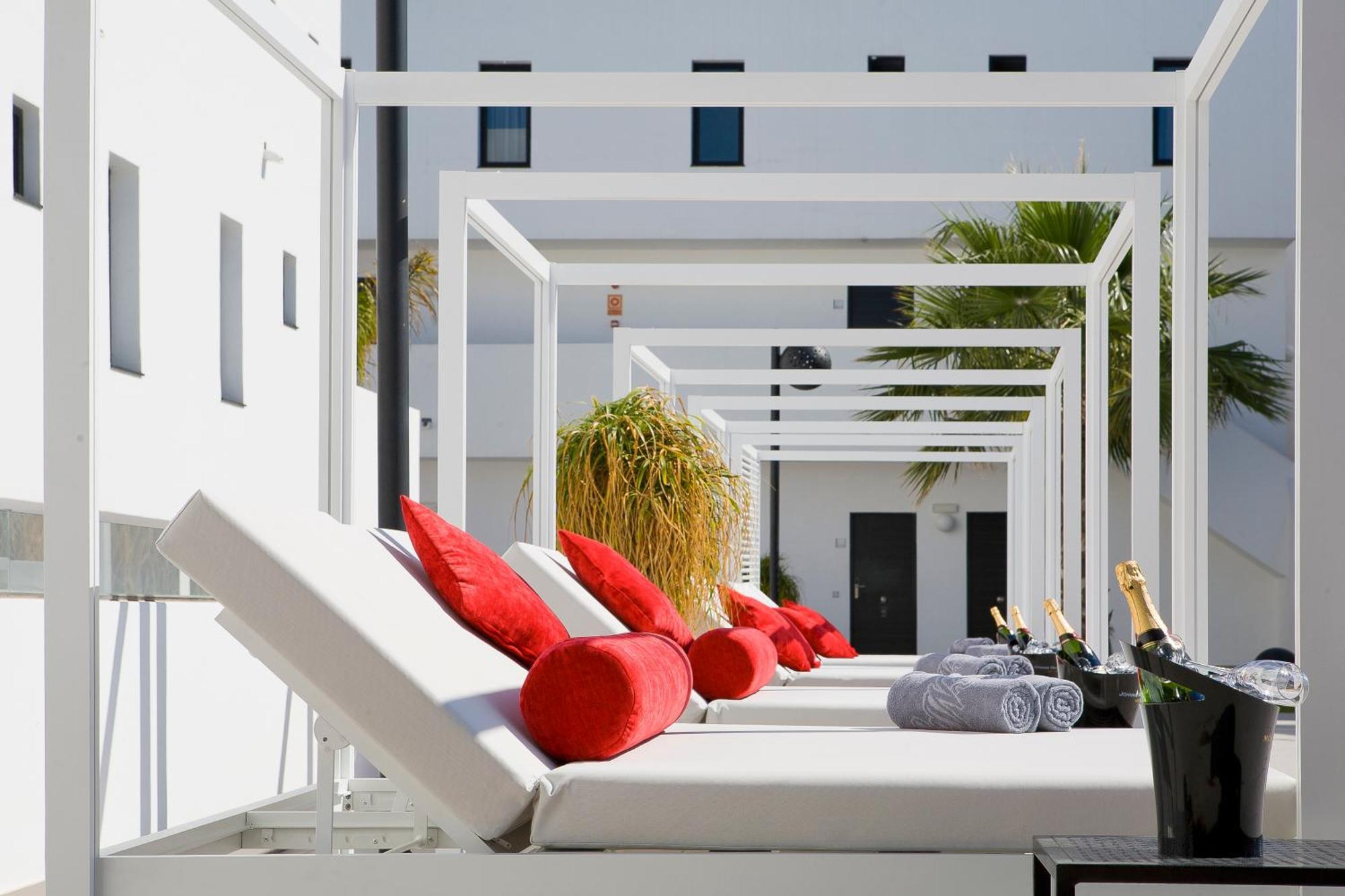 Migjorn Ibiza Suites & Spa Platja d'en Bossa Eksteriør billede